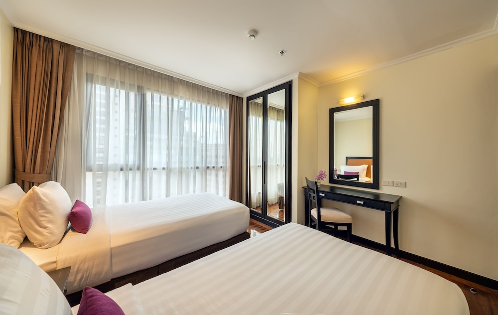 Bandara Silom Suites, Bangkok 10/78