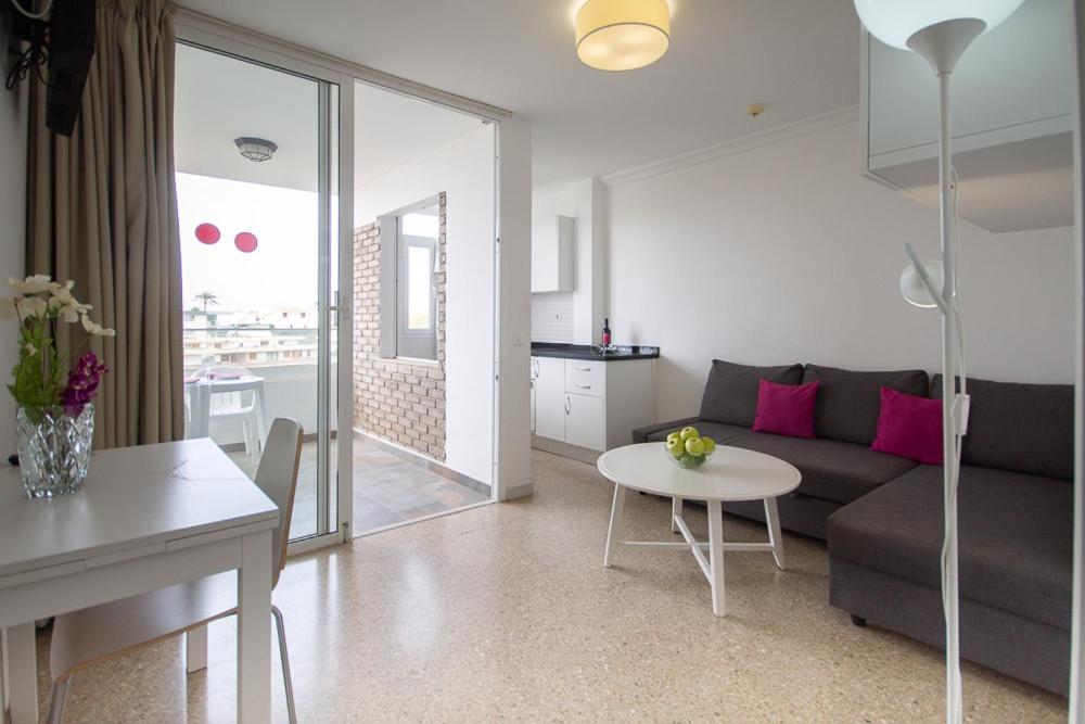 Apartamentos LIVVO Tarahal 72/88