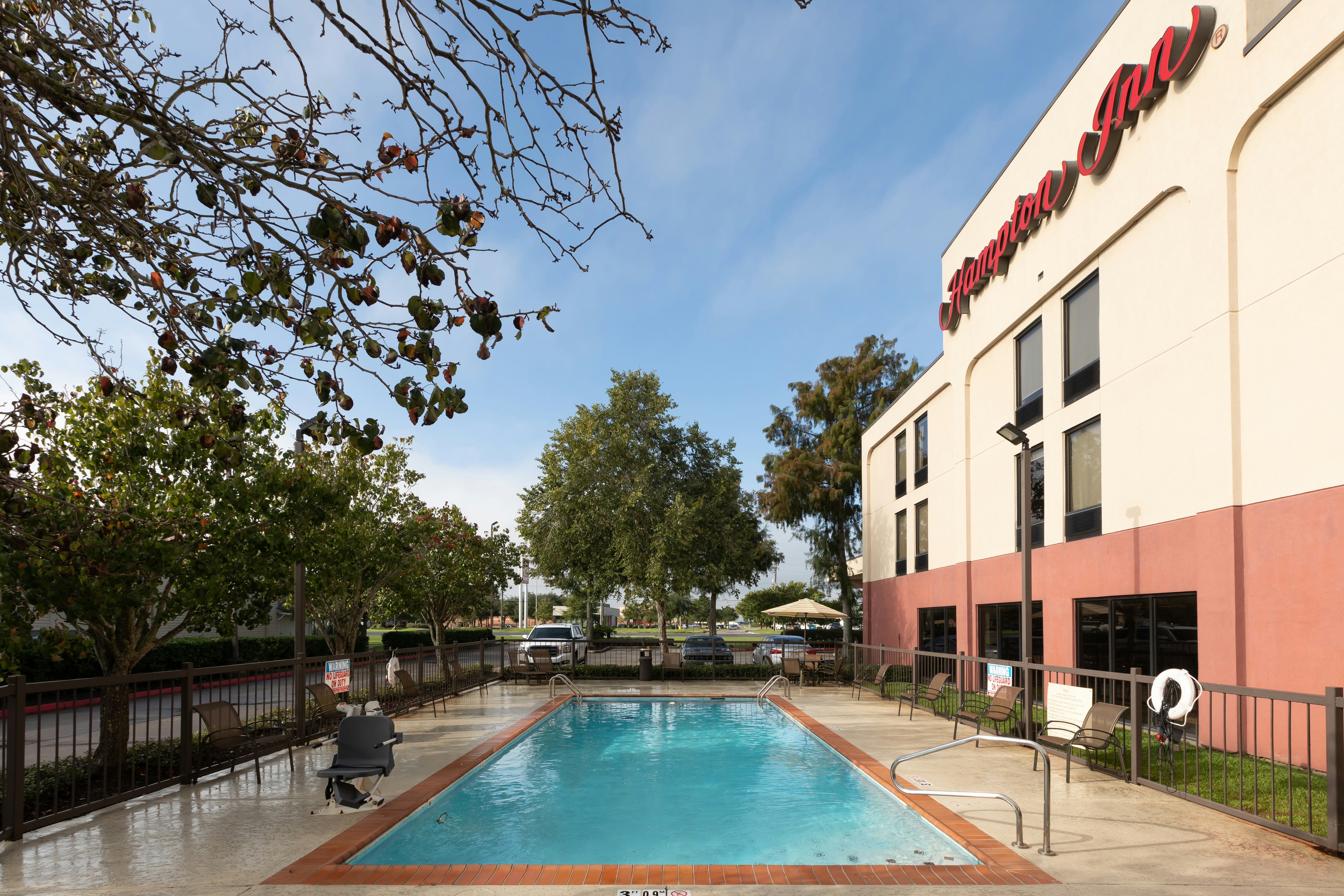 Hampton Inn Houma 23/25