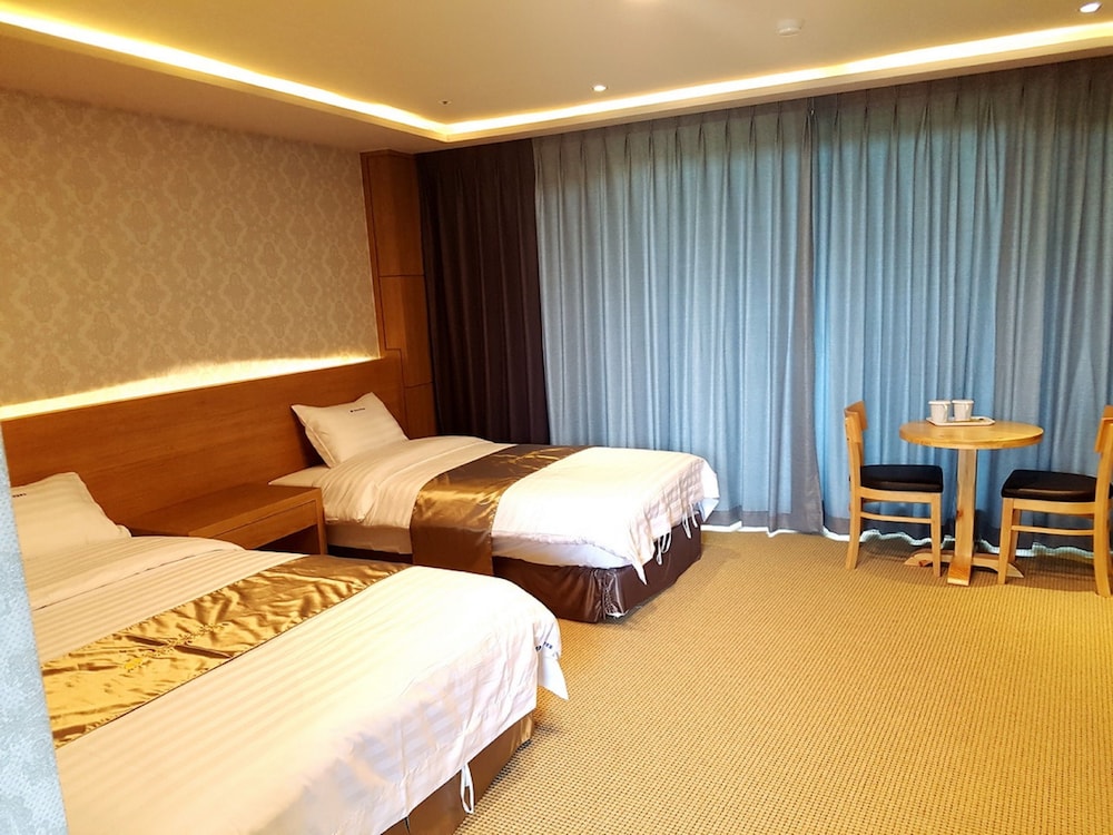 Yangyang International Airport Hotel 13/48