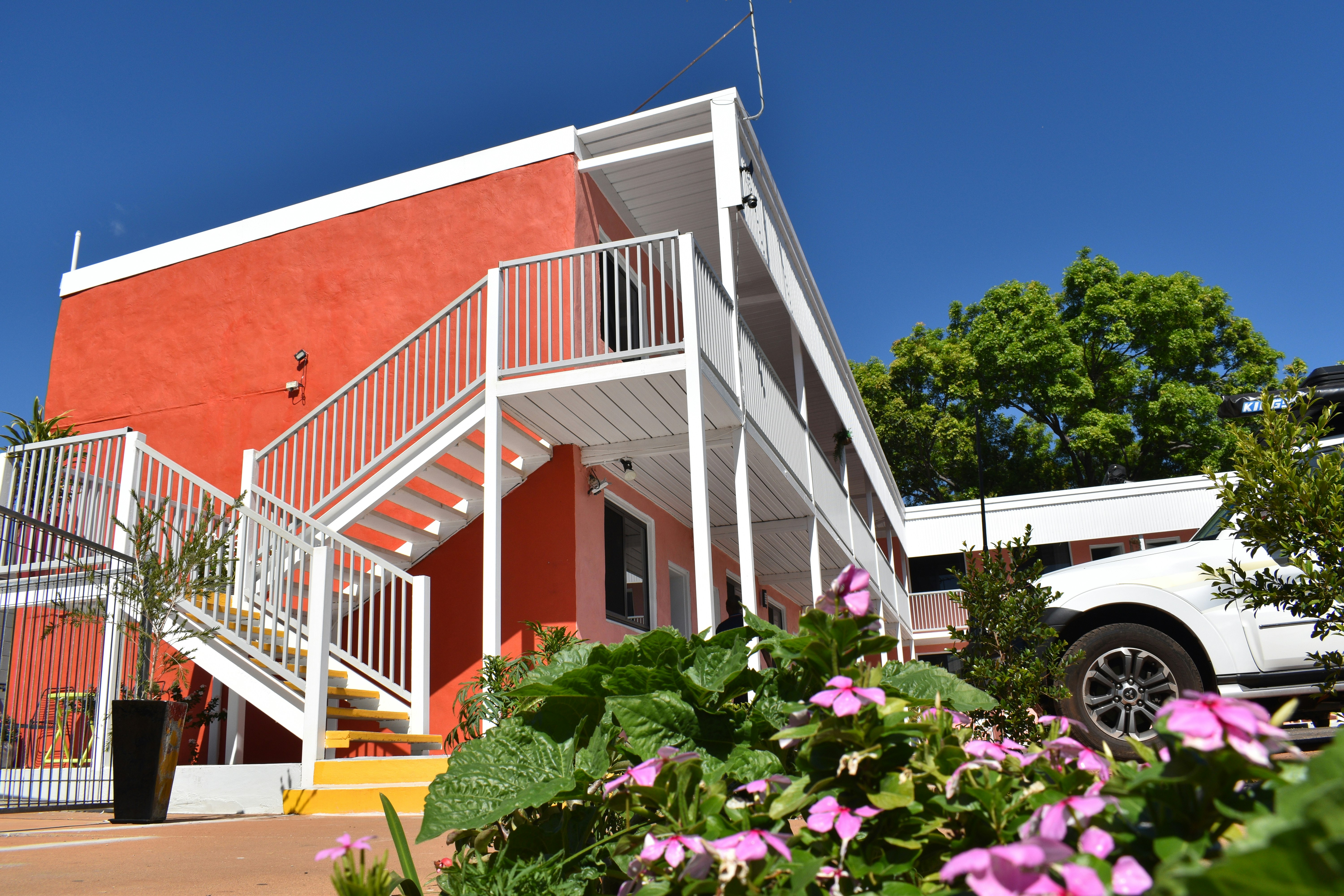 Palm Court Budget Motel Backpackers 3/43
