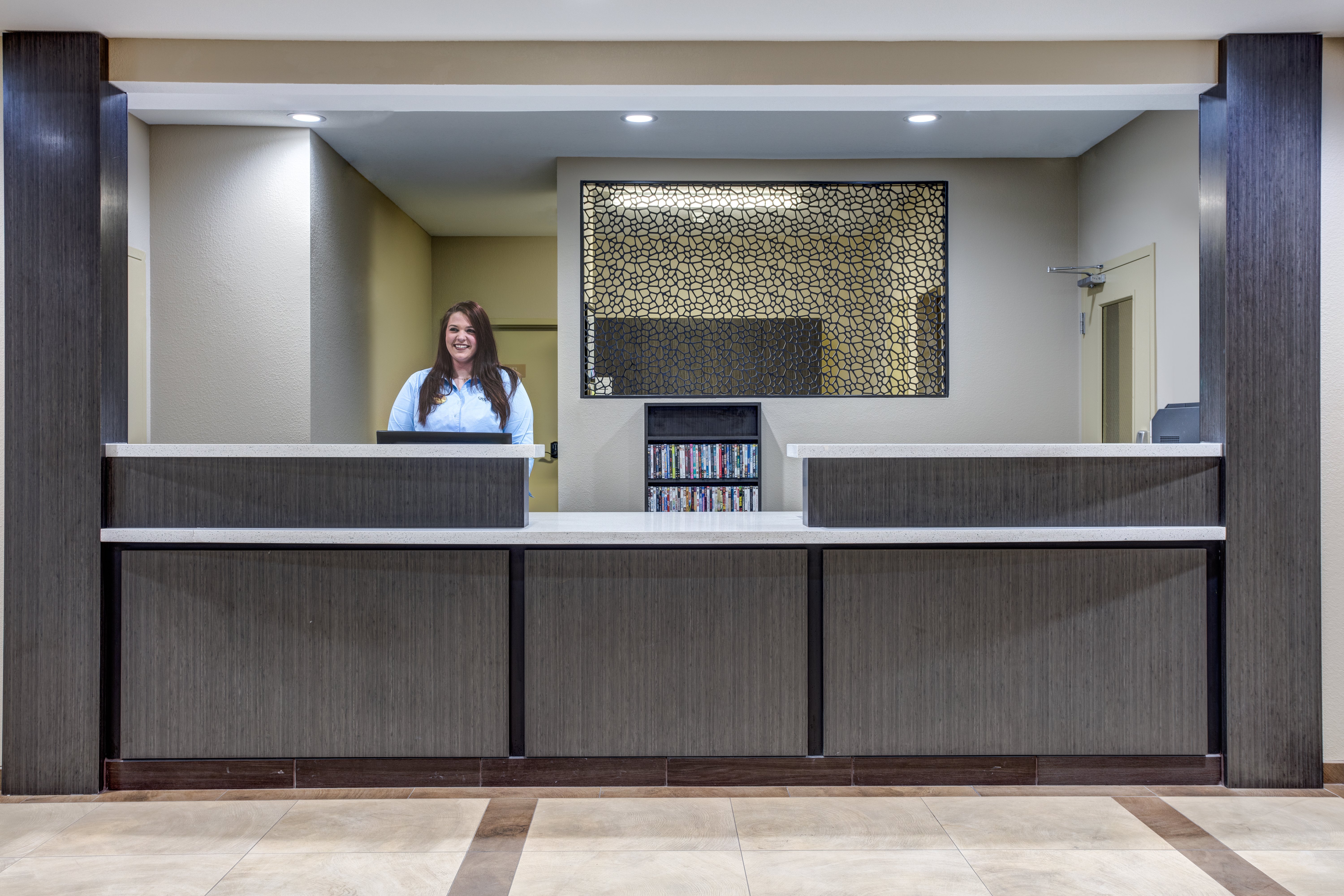 Candlewood Suites Cut Off 5/43