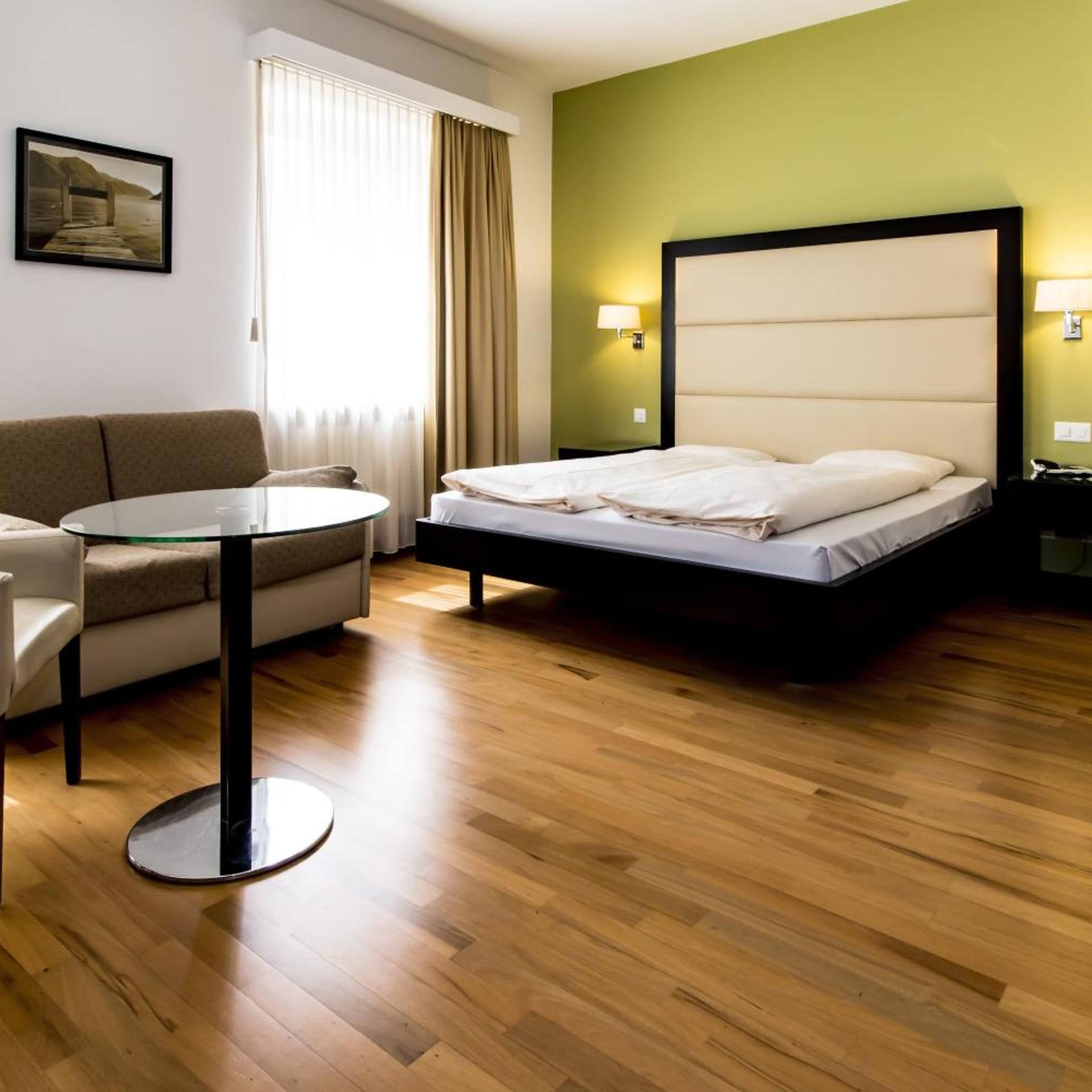 Enjoy 1313AG Hotel Touring 15/50