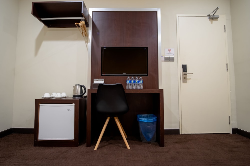 Orkid Inn Mahkota Cheras 45/47
