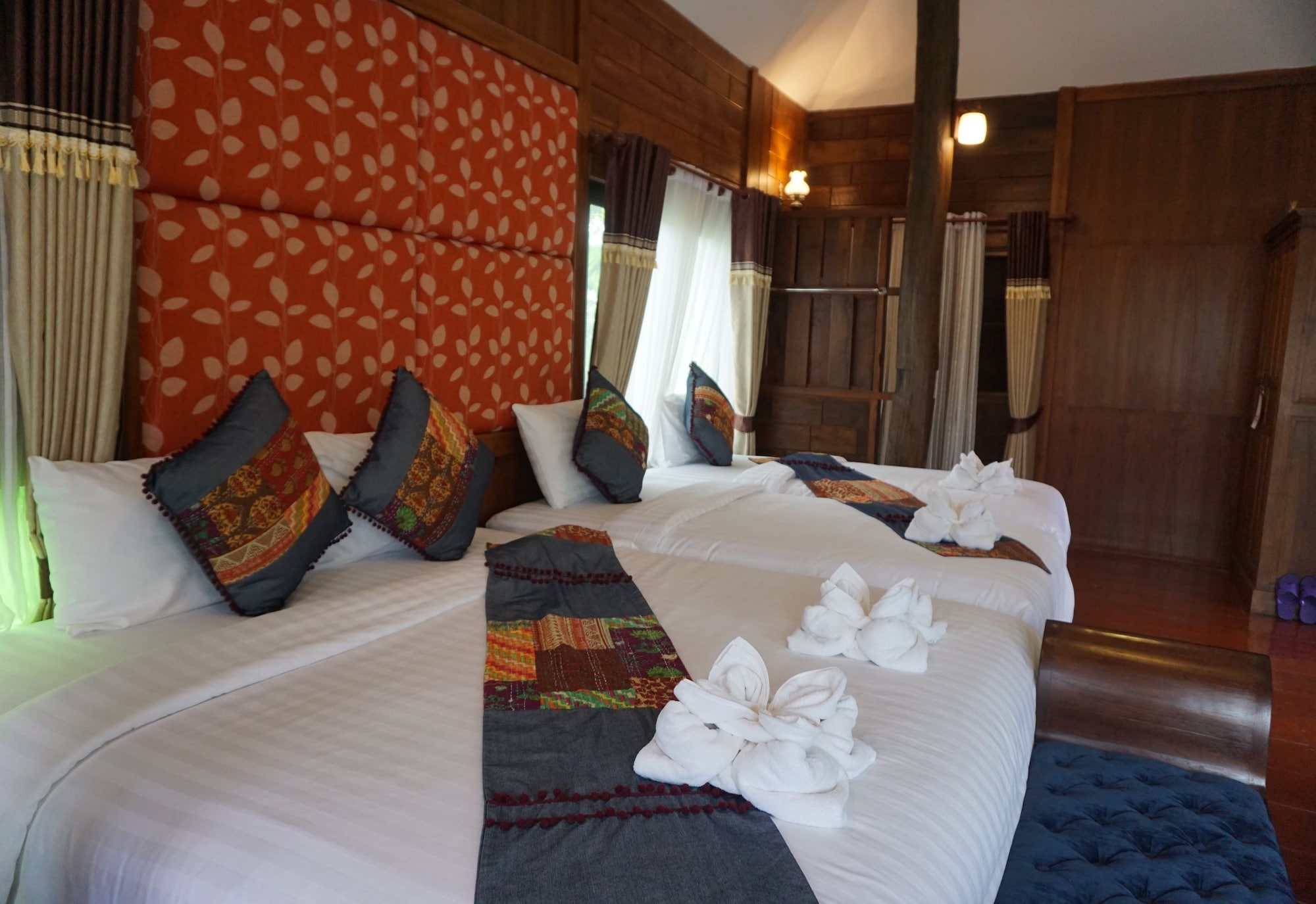 Friendly, King and Twin Beds