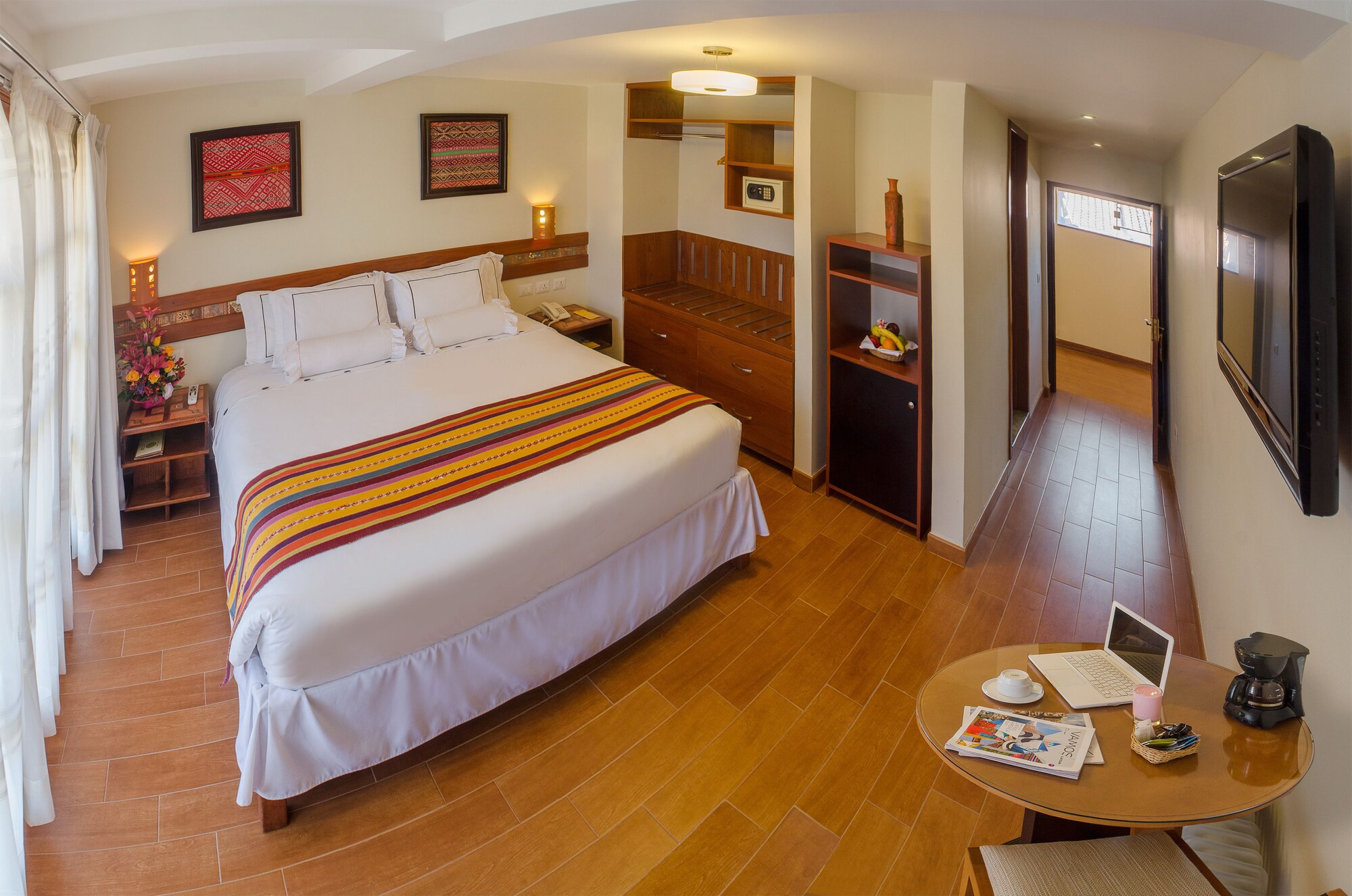 ROOM, SINGLE