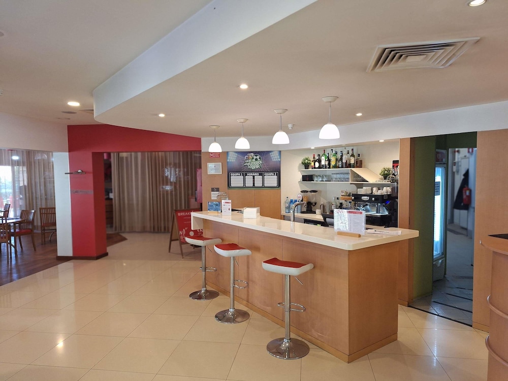 Ibis Setubal 9/48