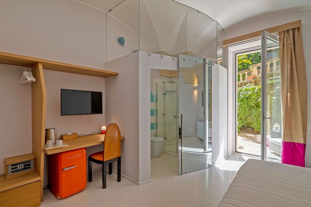 Dimora Storica Muratore Luxury Rooms 30/47