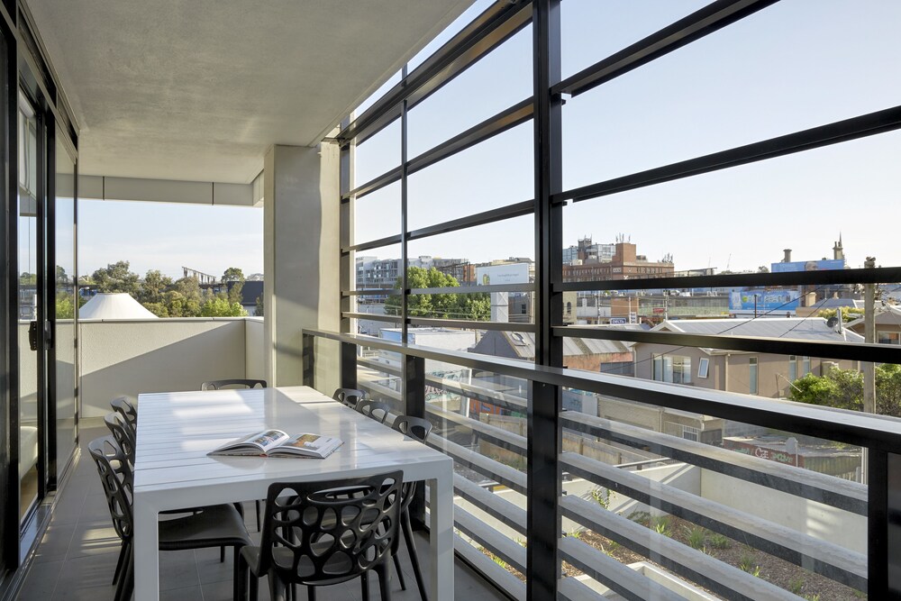 381 Cremorne 38/57