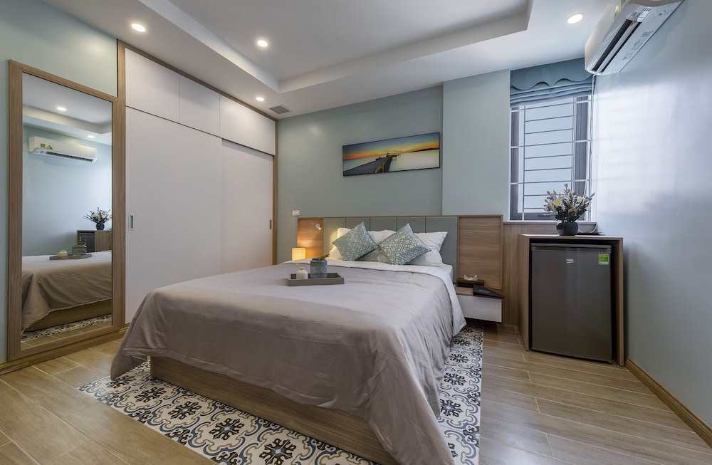 Soleil Apartment 8/29