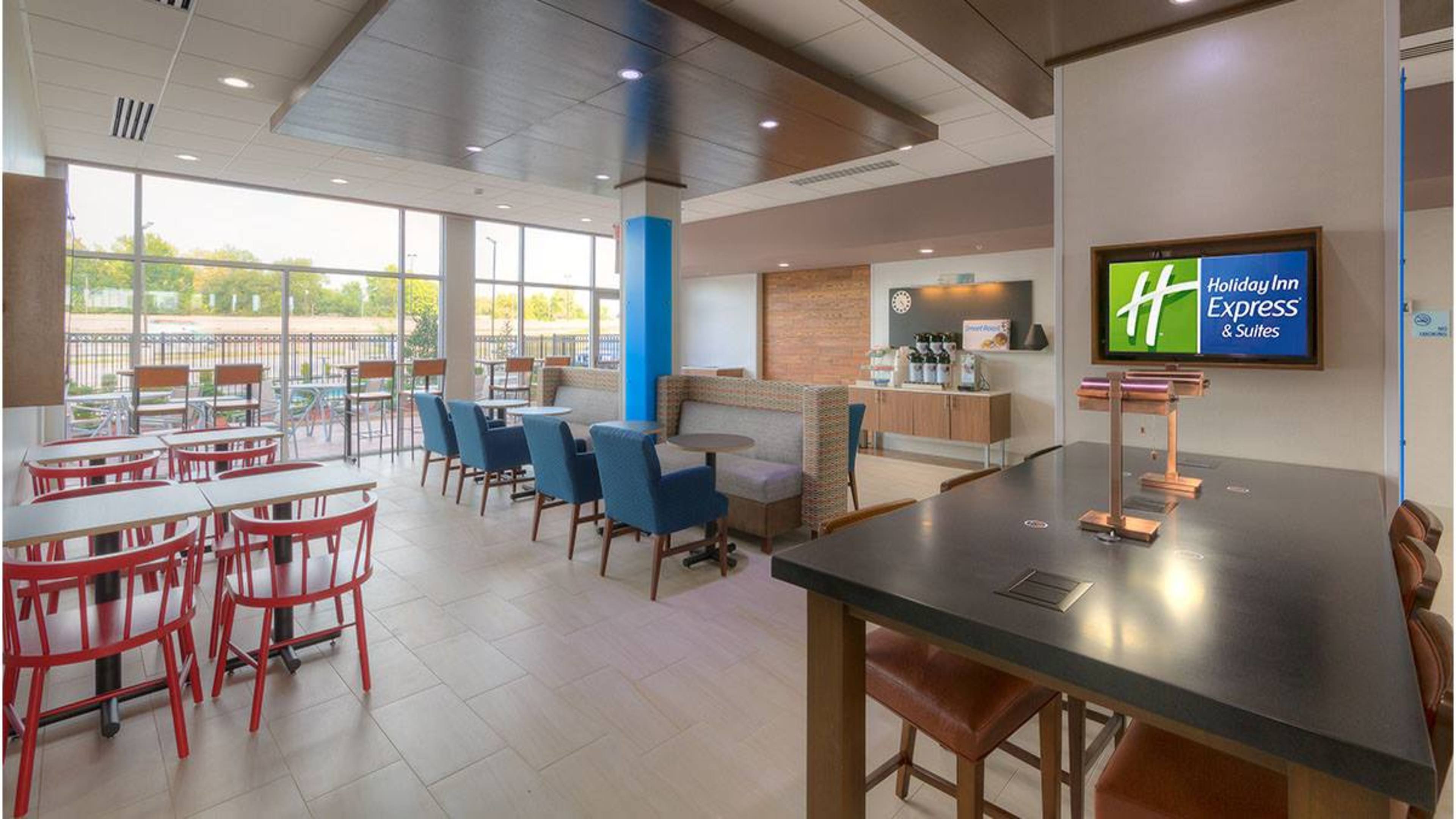 Holiday Inn Express Hotel Suites Mount Pleasant 51/61