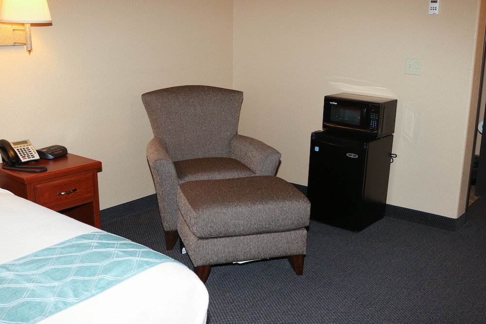 Travelodge by Wyndham Gillette 23/32