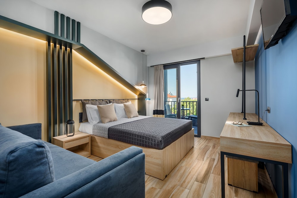 Pidna Apartments 8/23