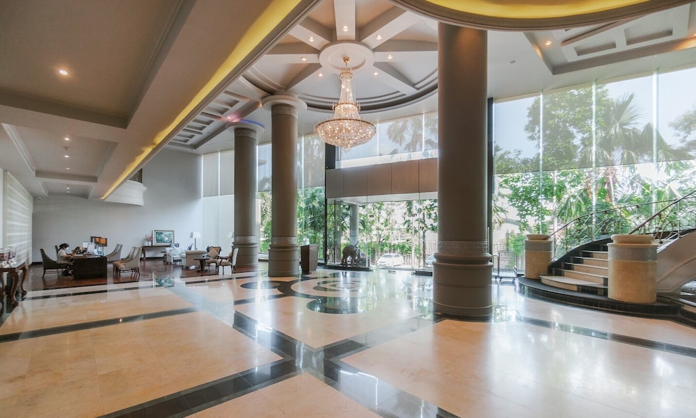 Grand Riverside Hotel Phitsanulok 62/65