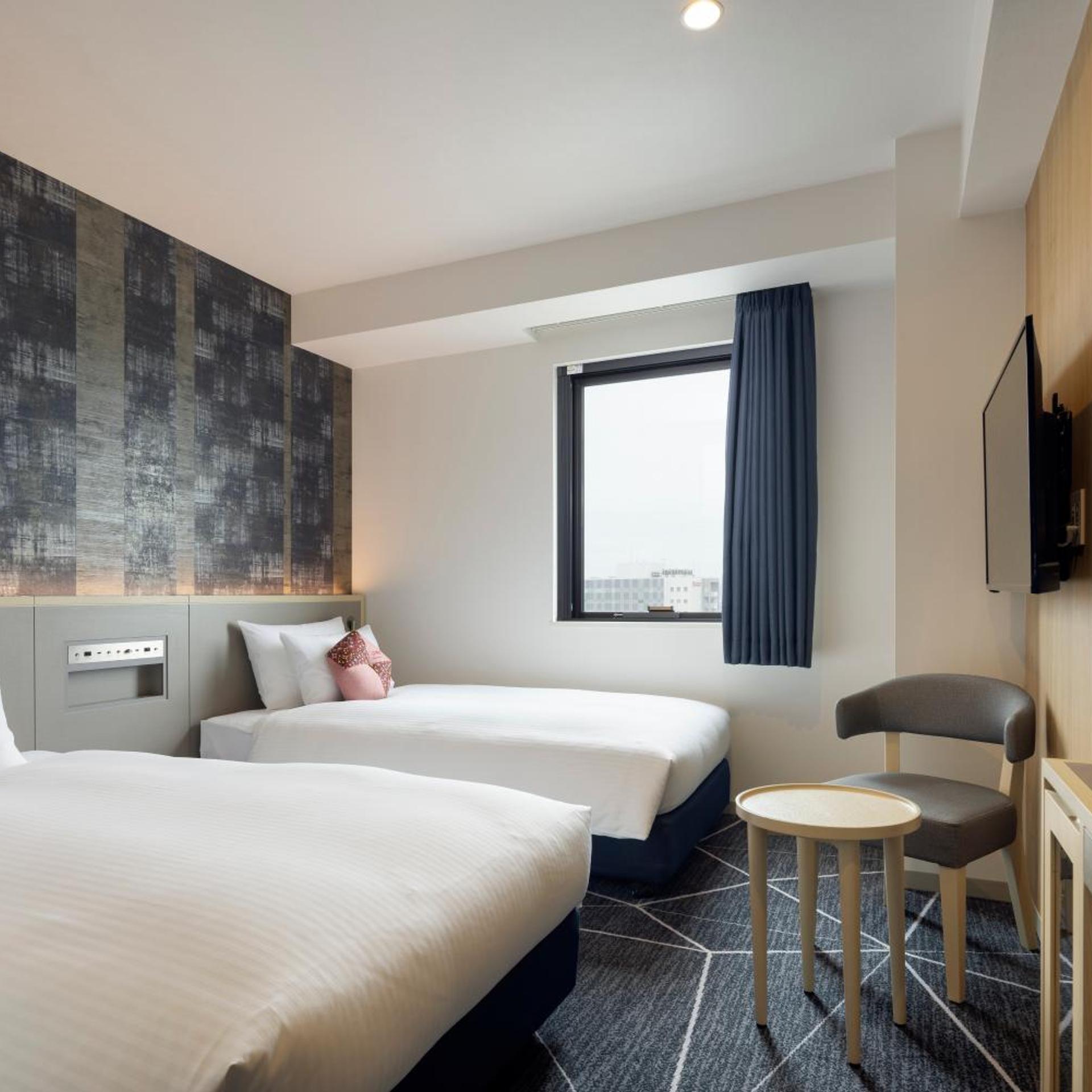 SUPERIOR TWIN ROOM