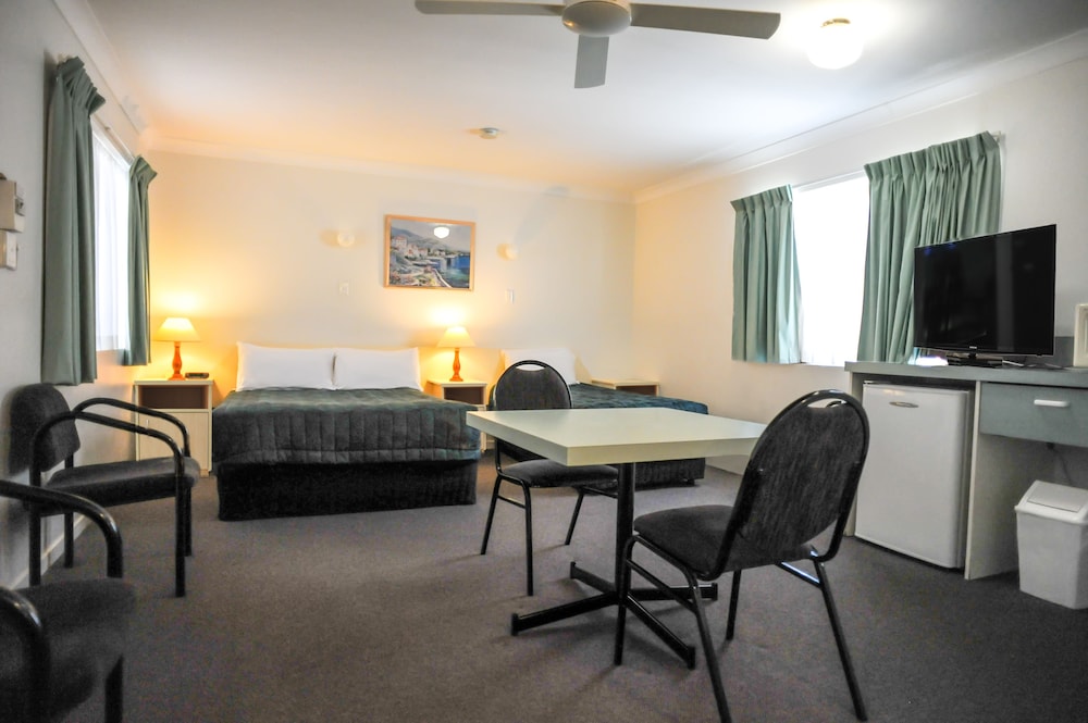 Southport Motel & Apartments 55/71