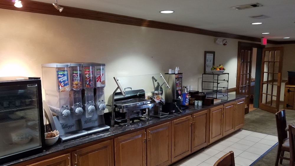 Country Inn and Suites By Radisson Columbus GA 27/34