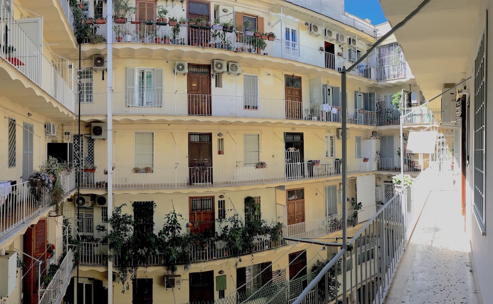 Vantaggio Suites & Apartments photo4