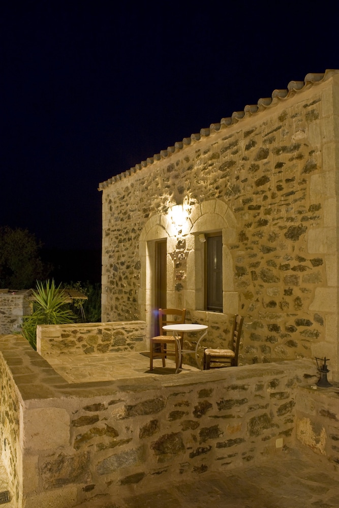 Pyrgos Petropoulaki 39/50