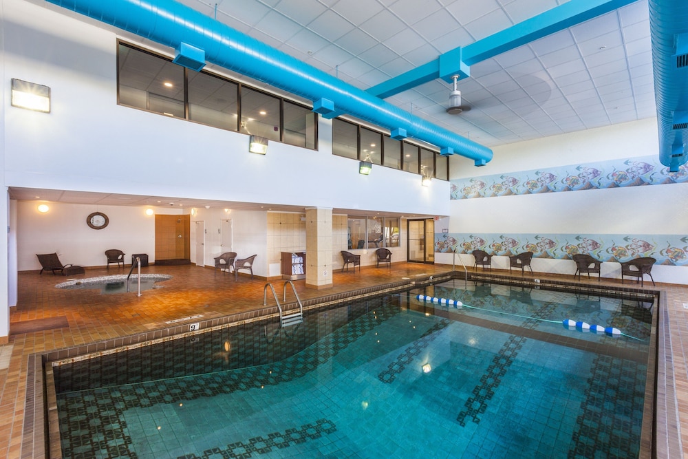 Holiday Inn Express Saint John Harbour Side Hotel 38/69