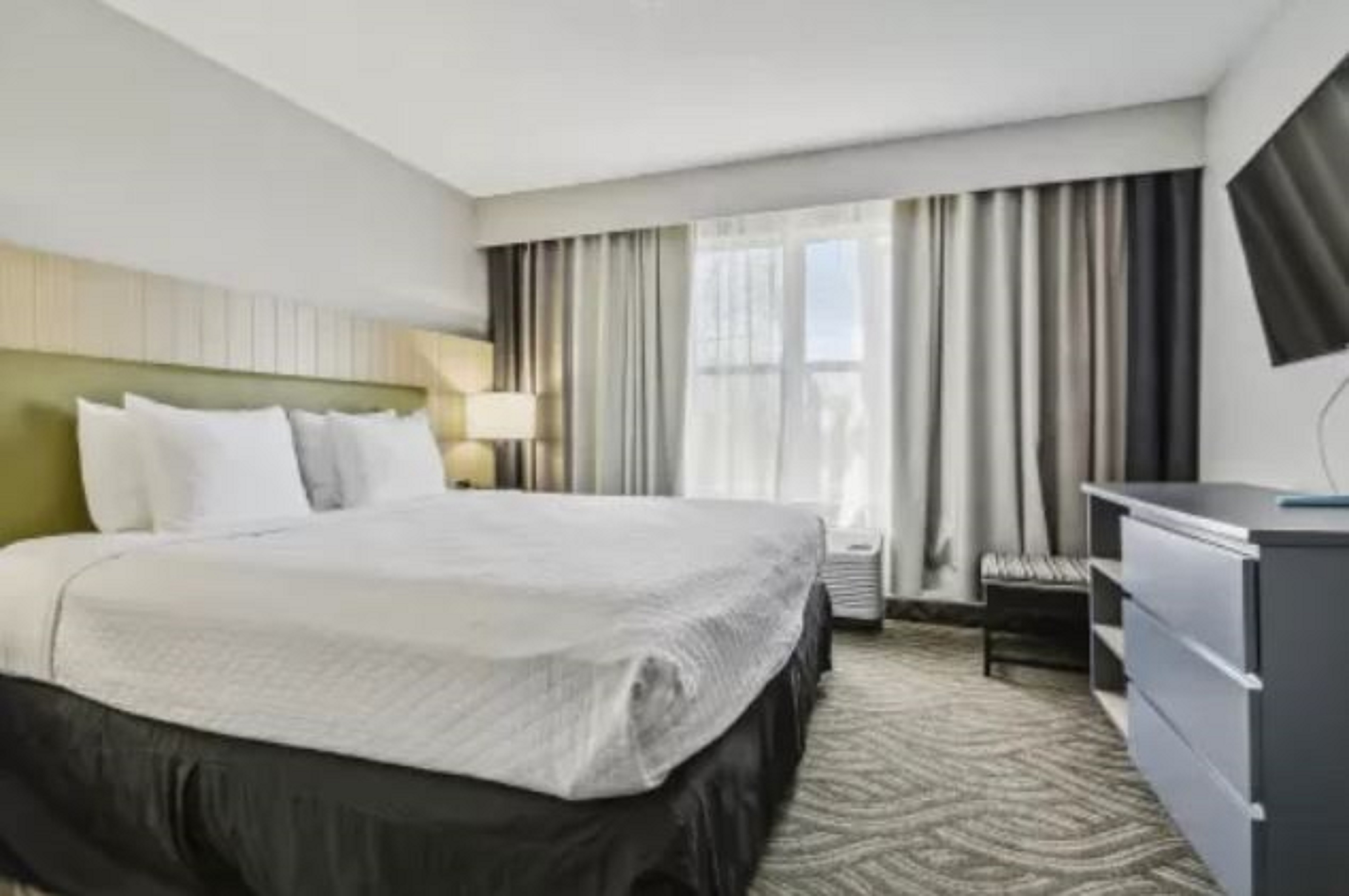 جناح بسرير كينج