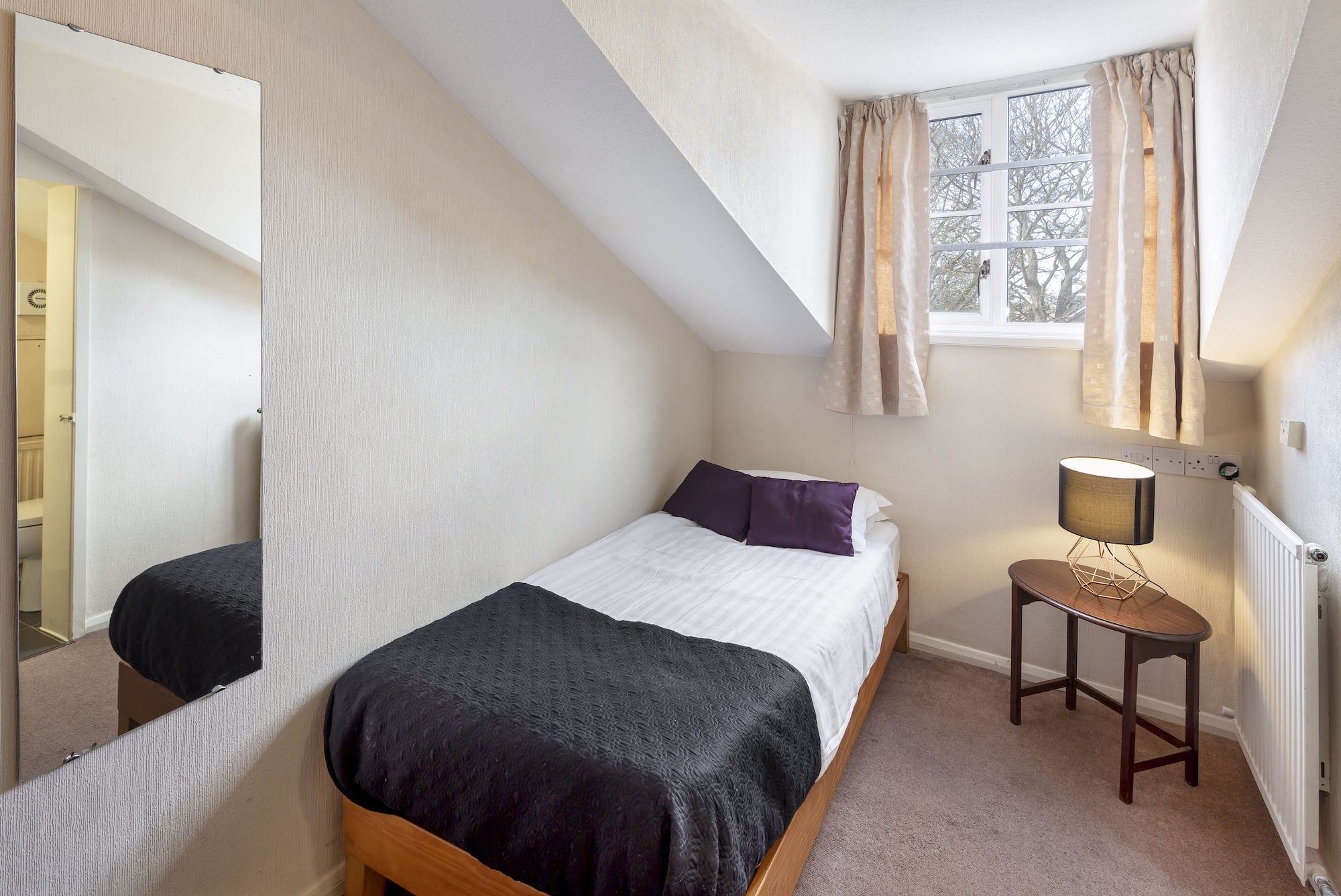 Private, Single, Single Bed, Astor York 2/3