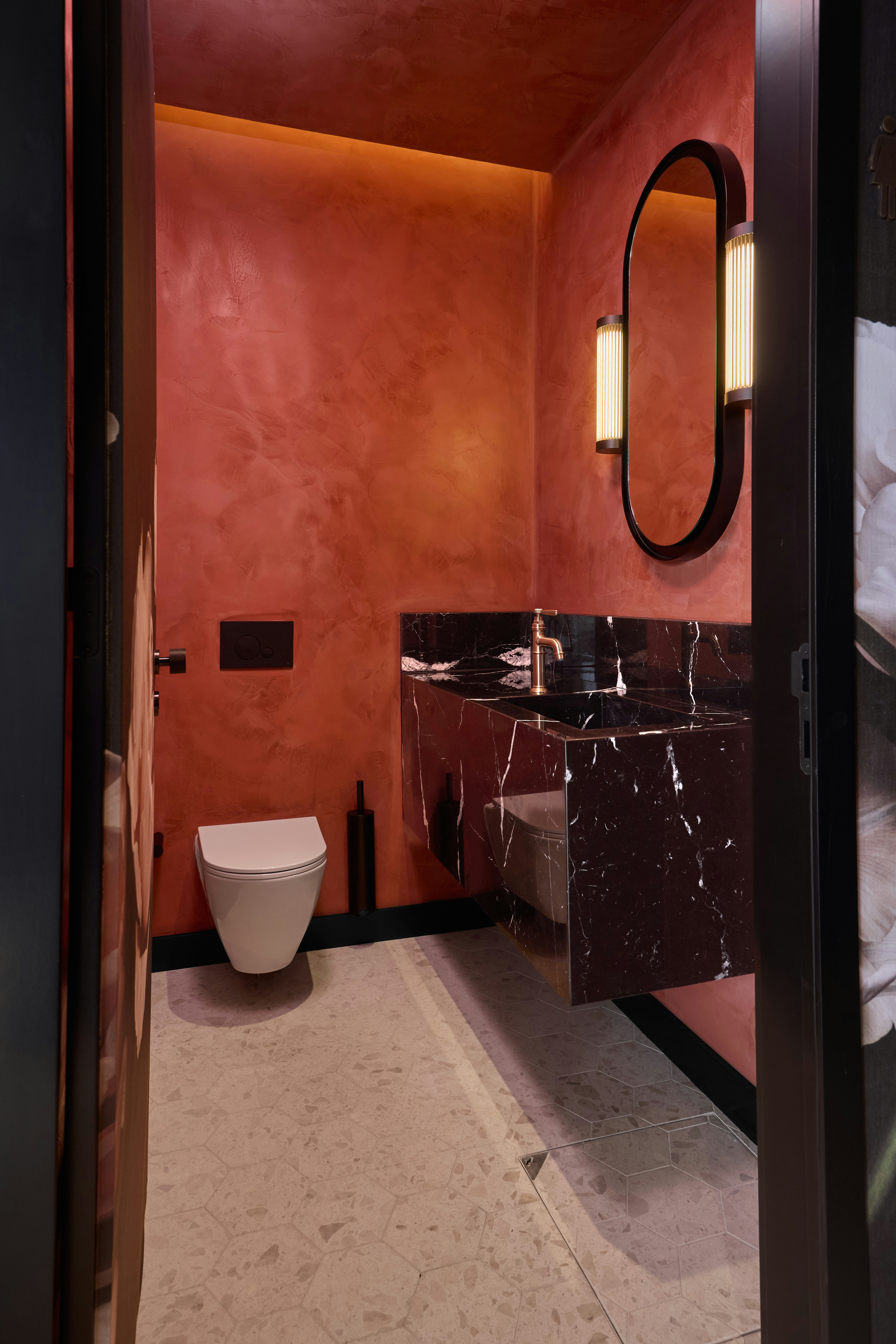 Duo Hotel Lisbon, Curio Collection by Hilton 20/32