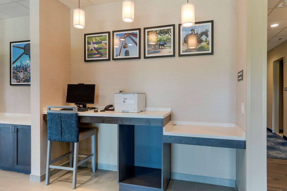 Comfort Inn & Suites Balch Springs - SE Dallas 21/30