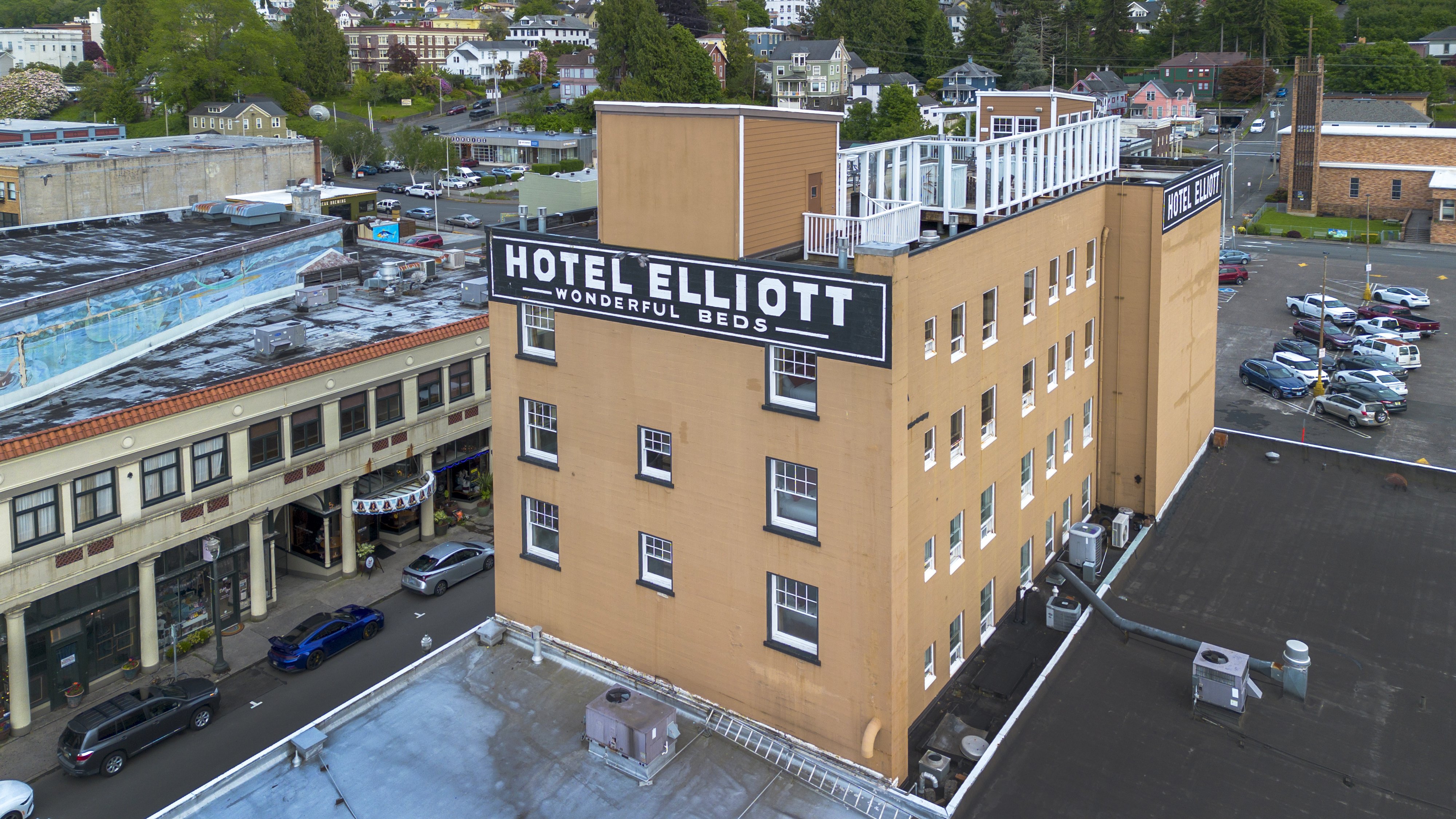 Hotel Elliott 8/77