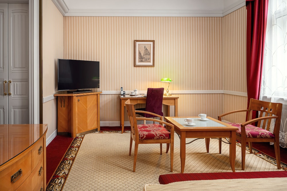 Hotel Paris Prague 38/50