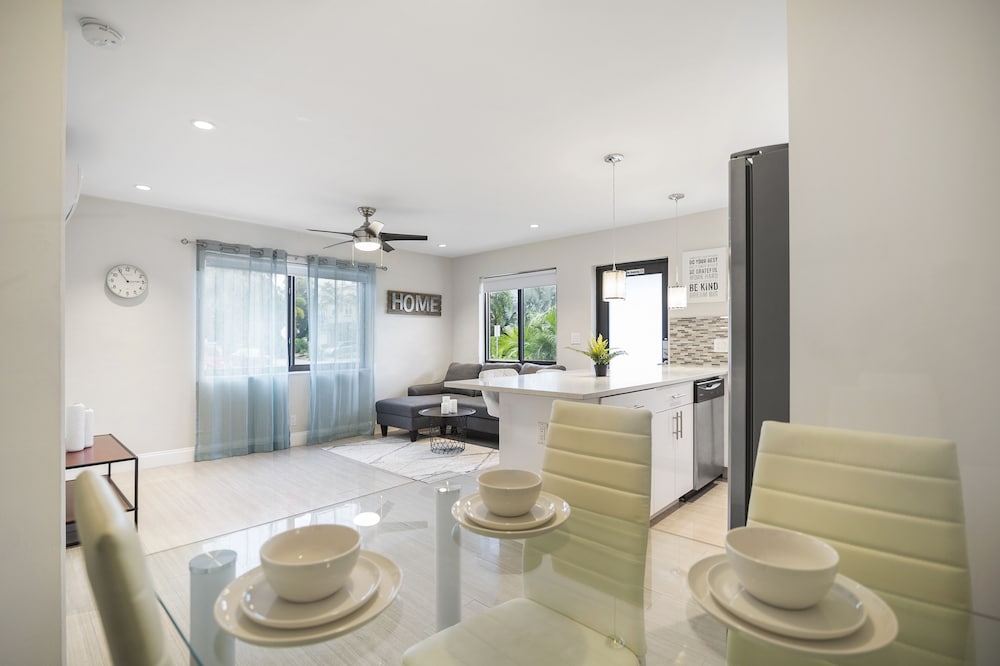 Alani Bay Deluxe Condos Fort Lauderdale 23/50