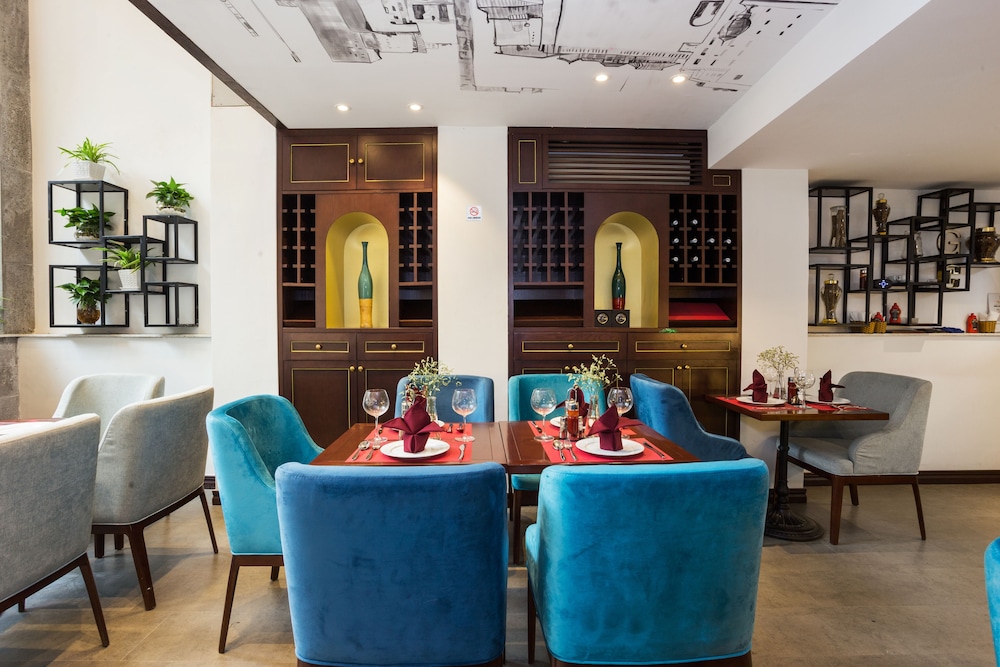 Hanoi La Storia Hotel 54/64