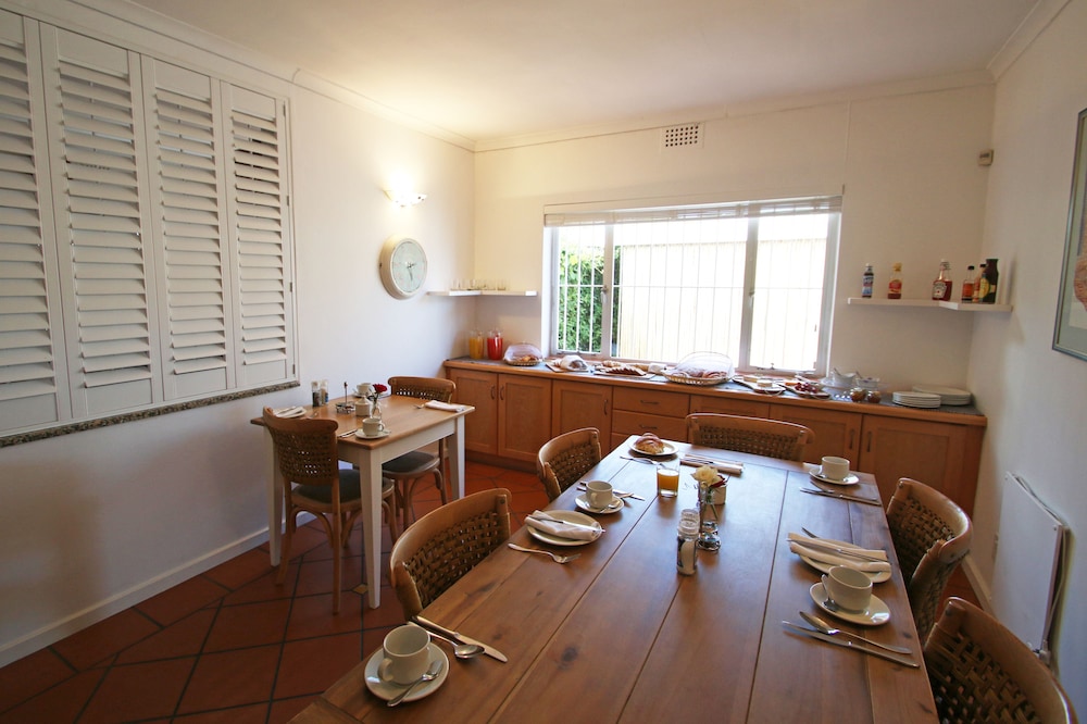 Paradiso Guesthouse 37/49