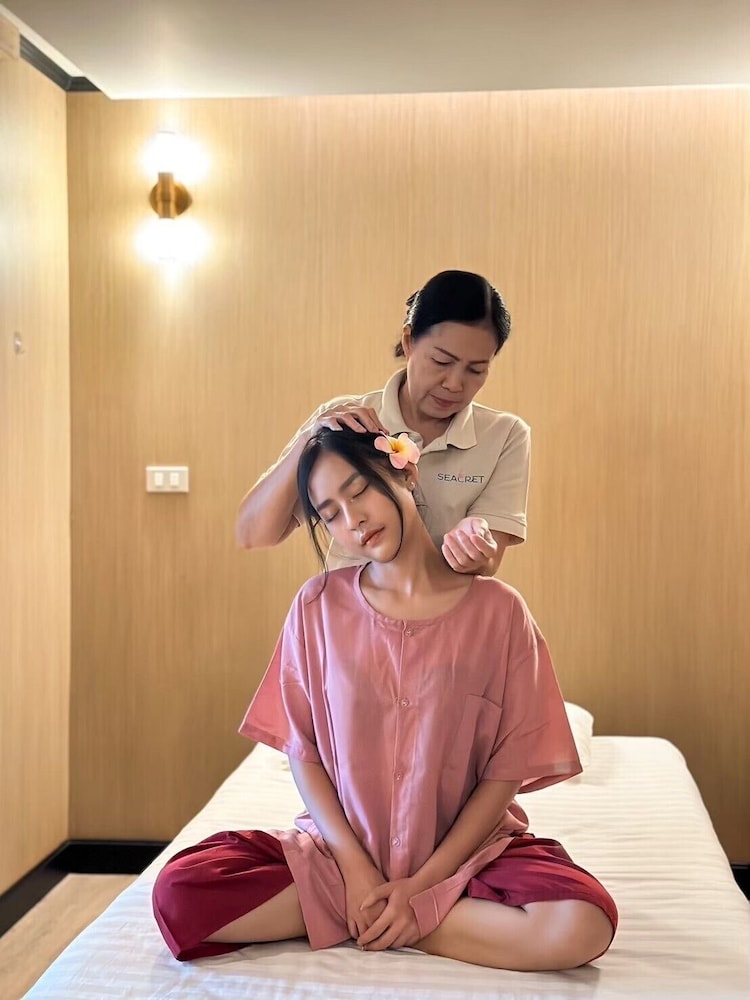 The Sea-Cret Hua Hin Hotel 42/73