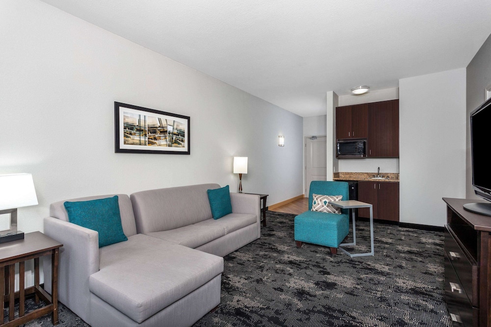 La Quinta Inn & Suites by Wyndham Columbus - Edinburgh 33/59