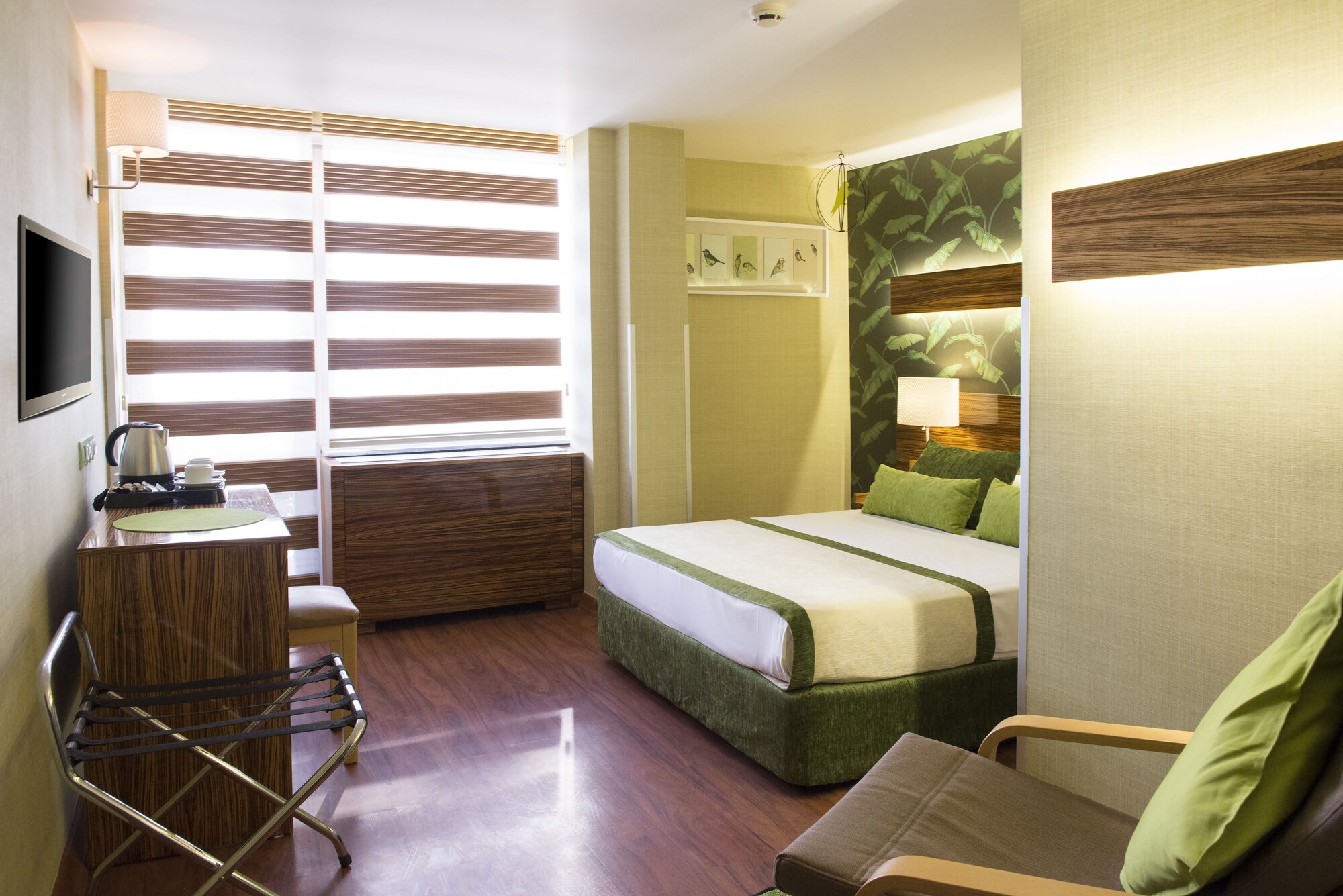 SUPERIOR, DOUBLE BED
