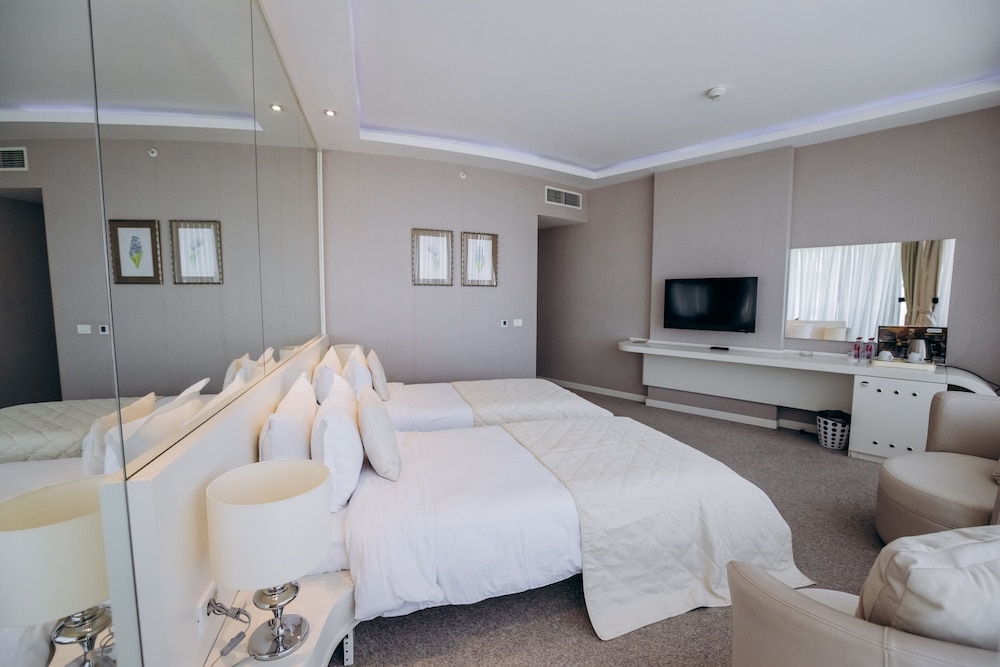 SUPERIOR, TWIN BEDS