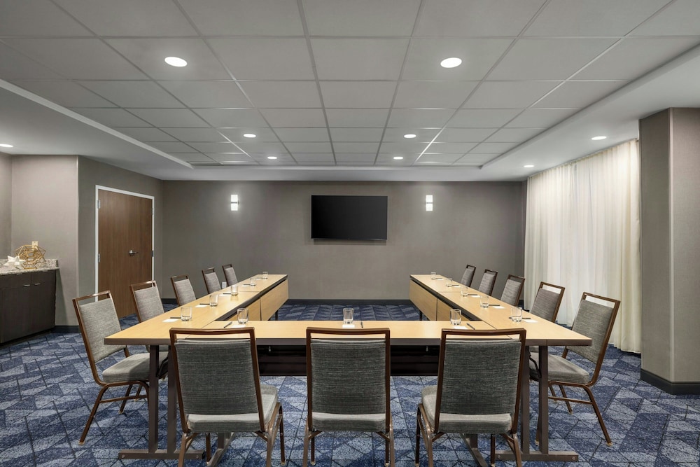 Courtyard By Marriott Kokomo 38/50