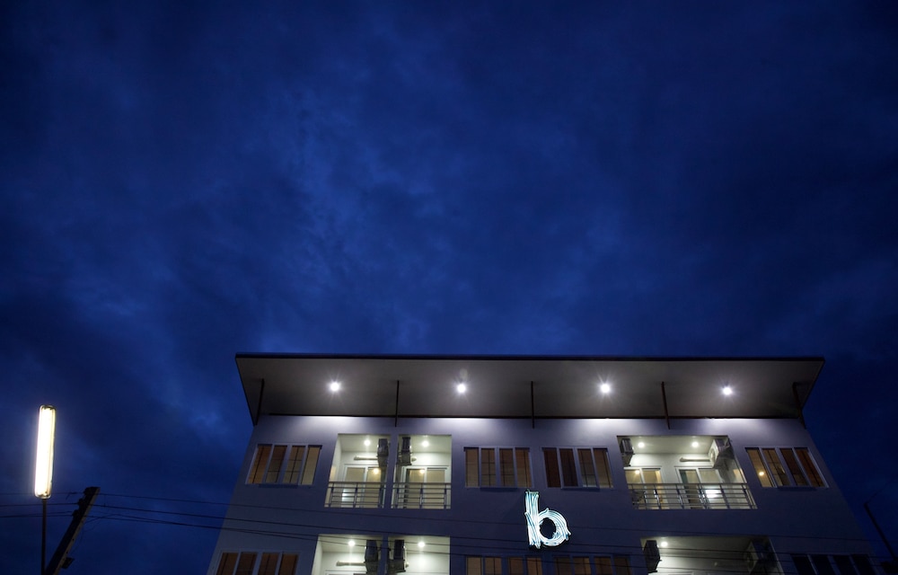 Chez Bure - Bure Homestay 2/76
