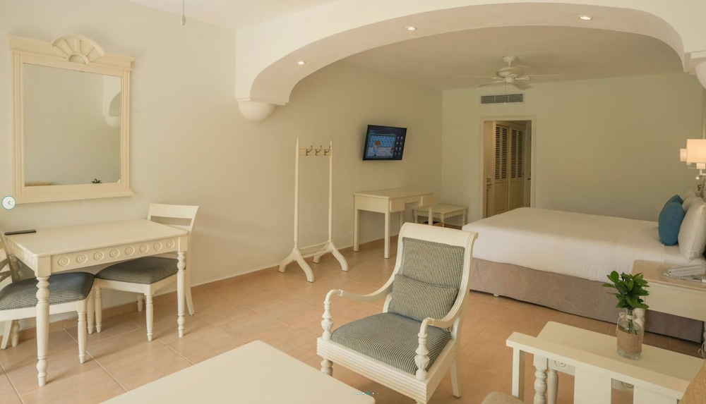 Iberostar Waves Punta Cana 32/49