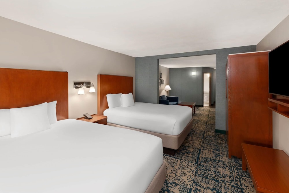 Wyndham Garden San Antonio Airport Northeast 18/49