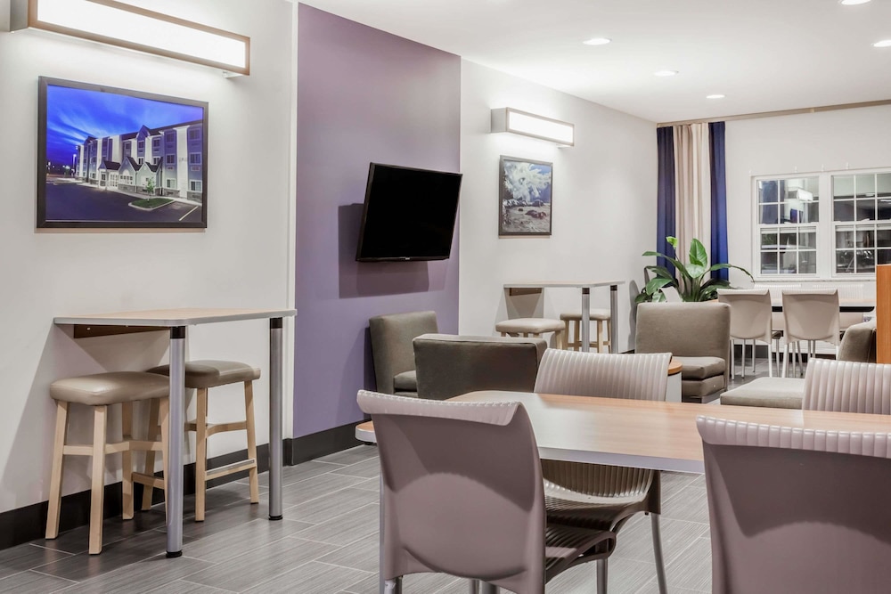 Microtel Inn & Suites By Wyndham Sault Ste. Marie 40/47