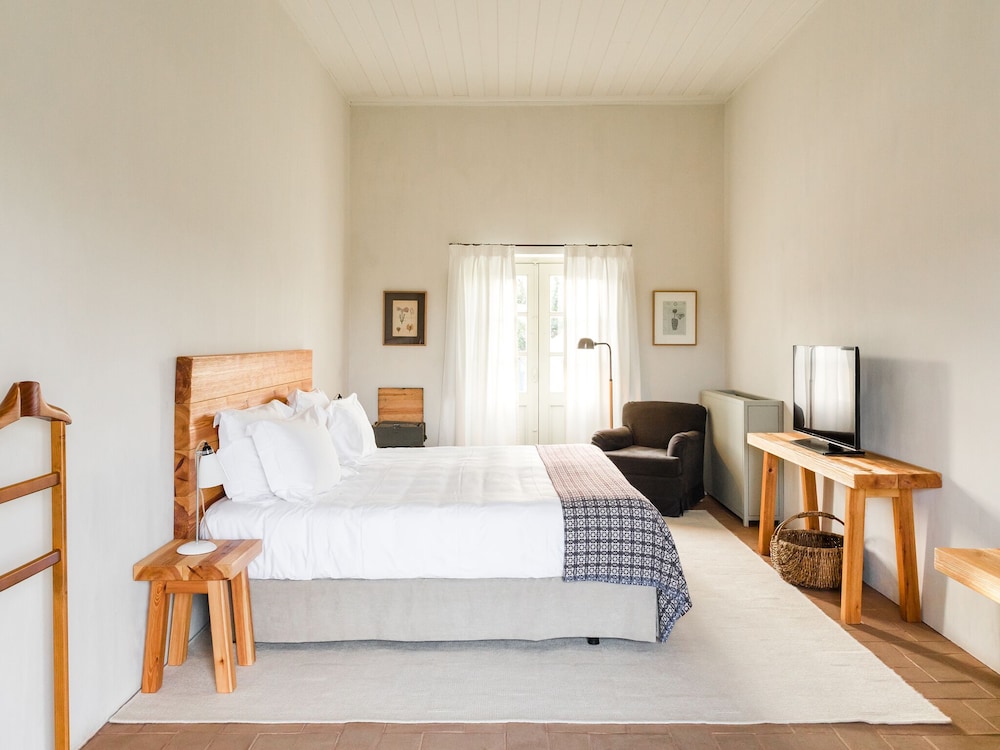 Medium, King Bed