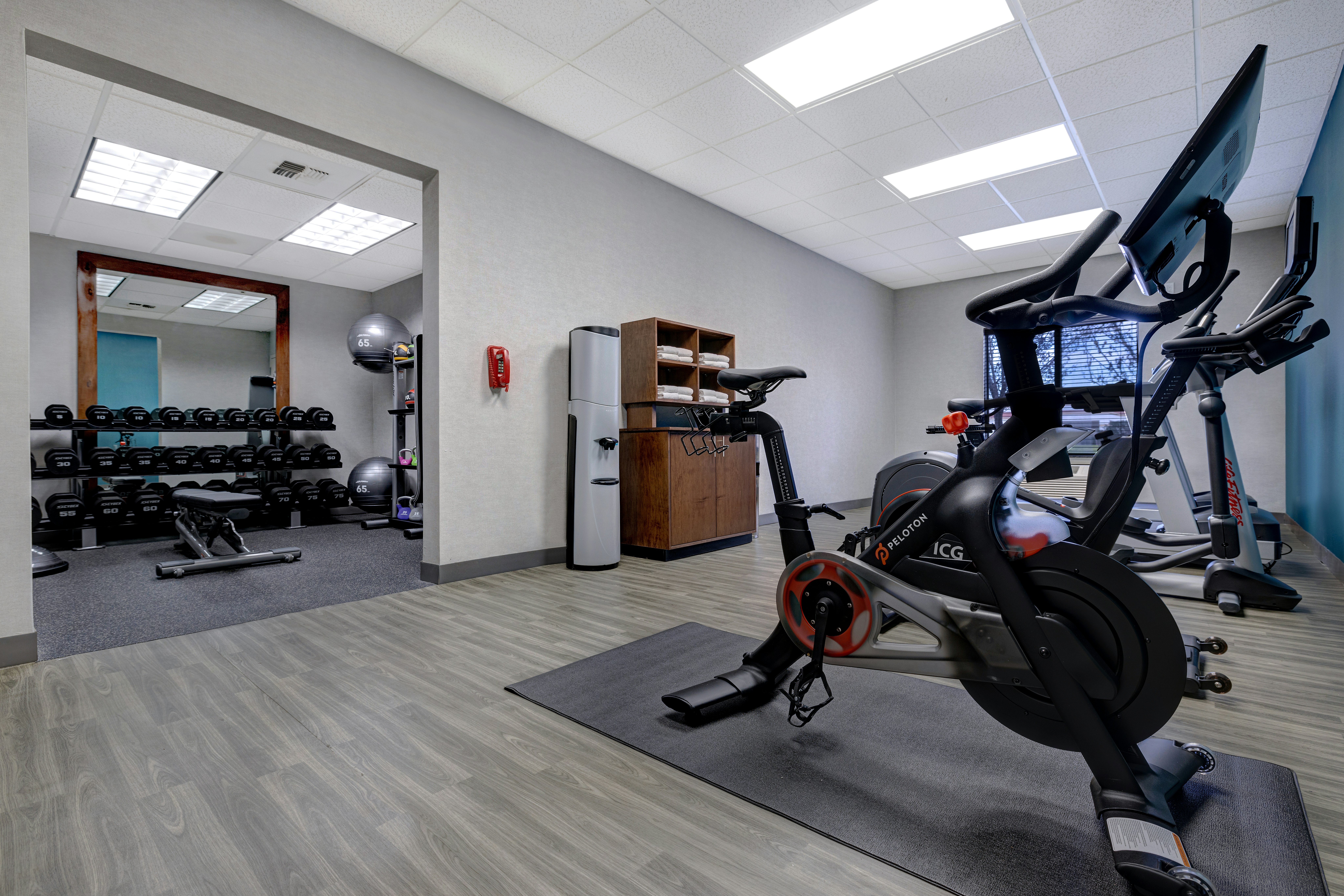 Hampton Inn And Suites Tulare 33/60