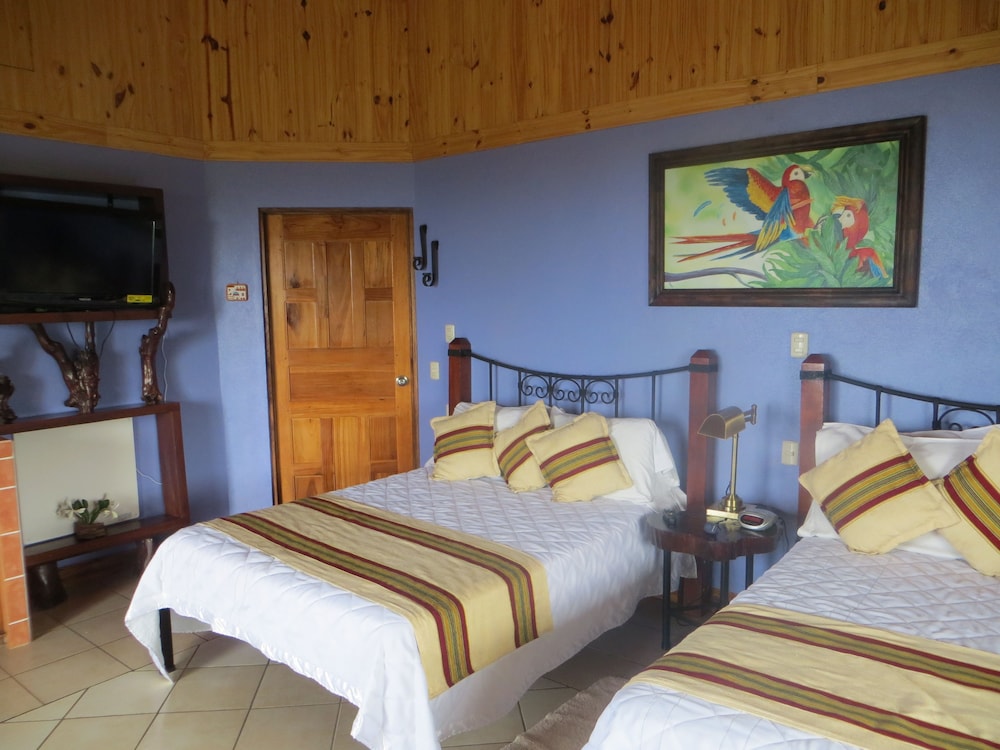 Guayabo Lodge 11/60