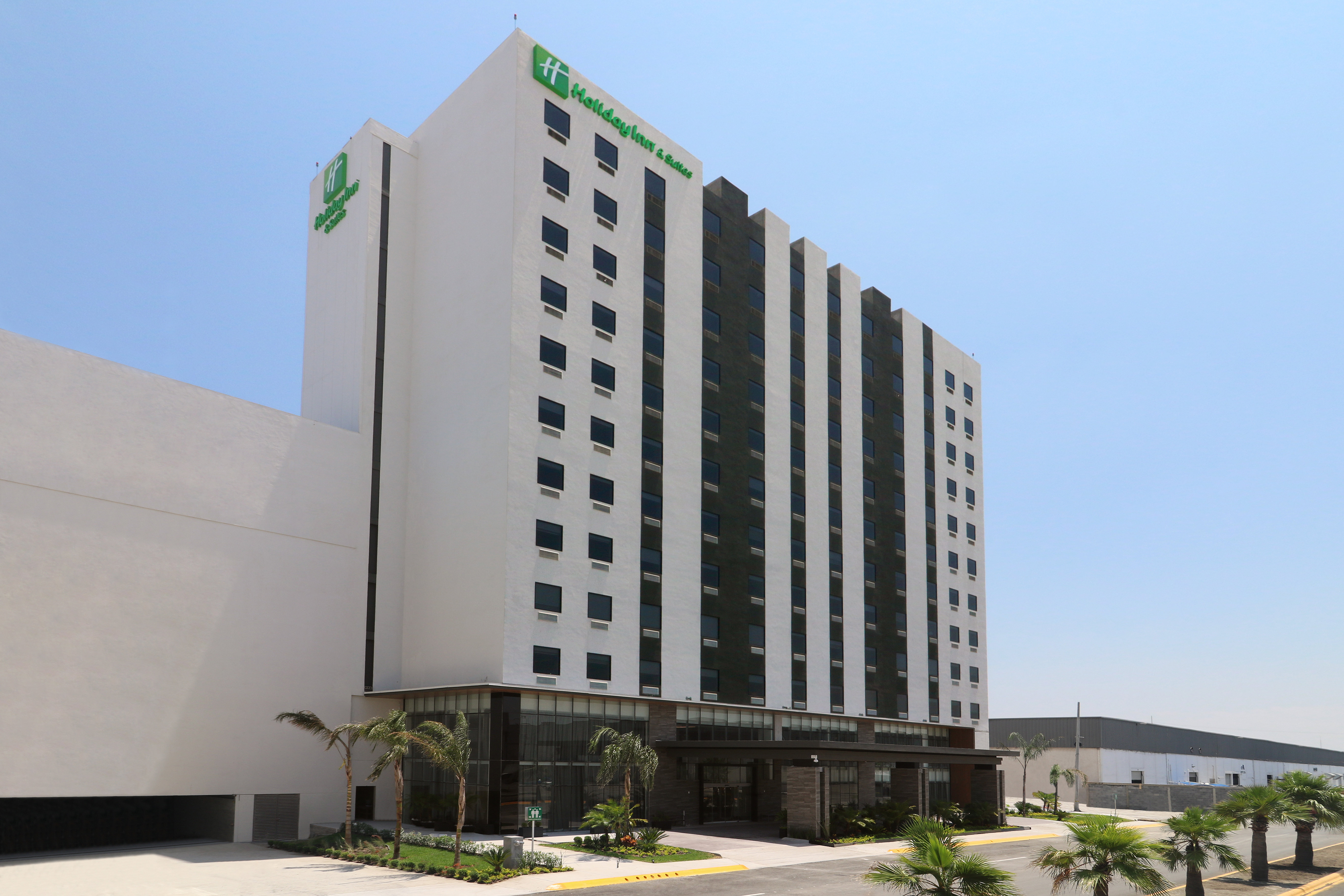 Holiday Inn And Suites Monterrey Apodaca Zona Airport 1/77