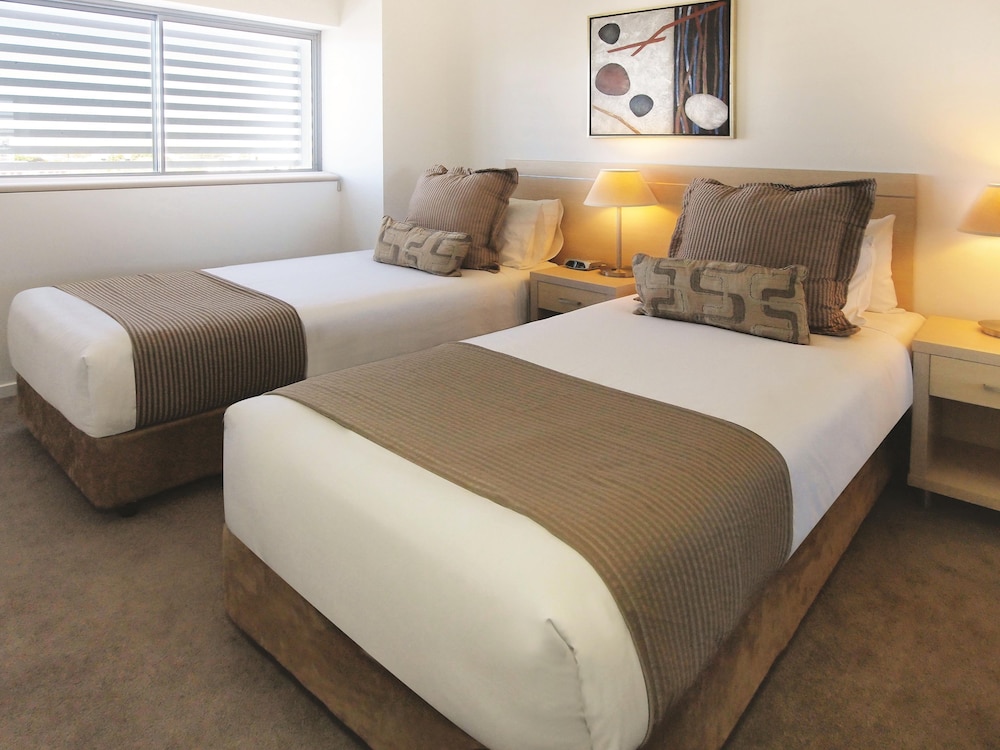 Oaks Townsville Gateway Suites 14/70