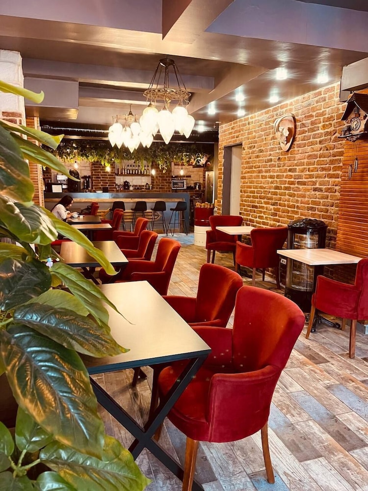 Aysa Hotel 48/58