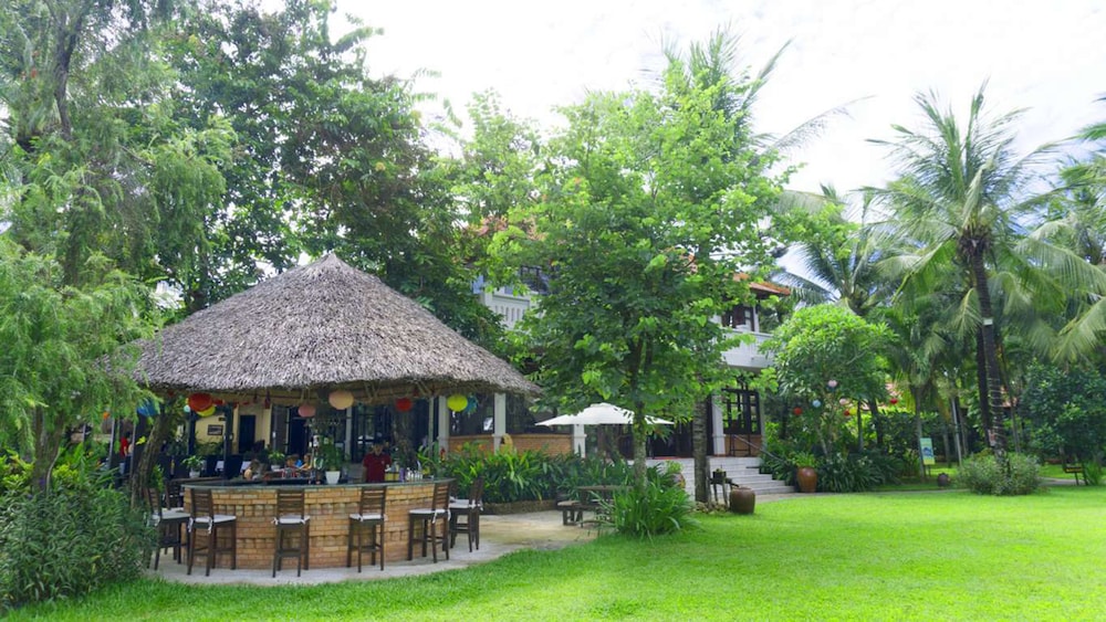 Vinh Hung Riverside Resort 71/78