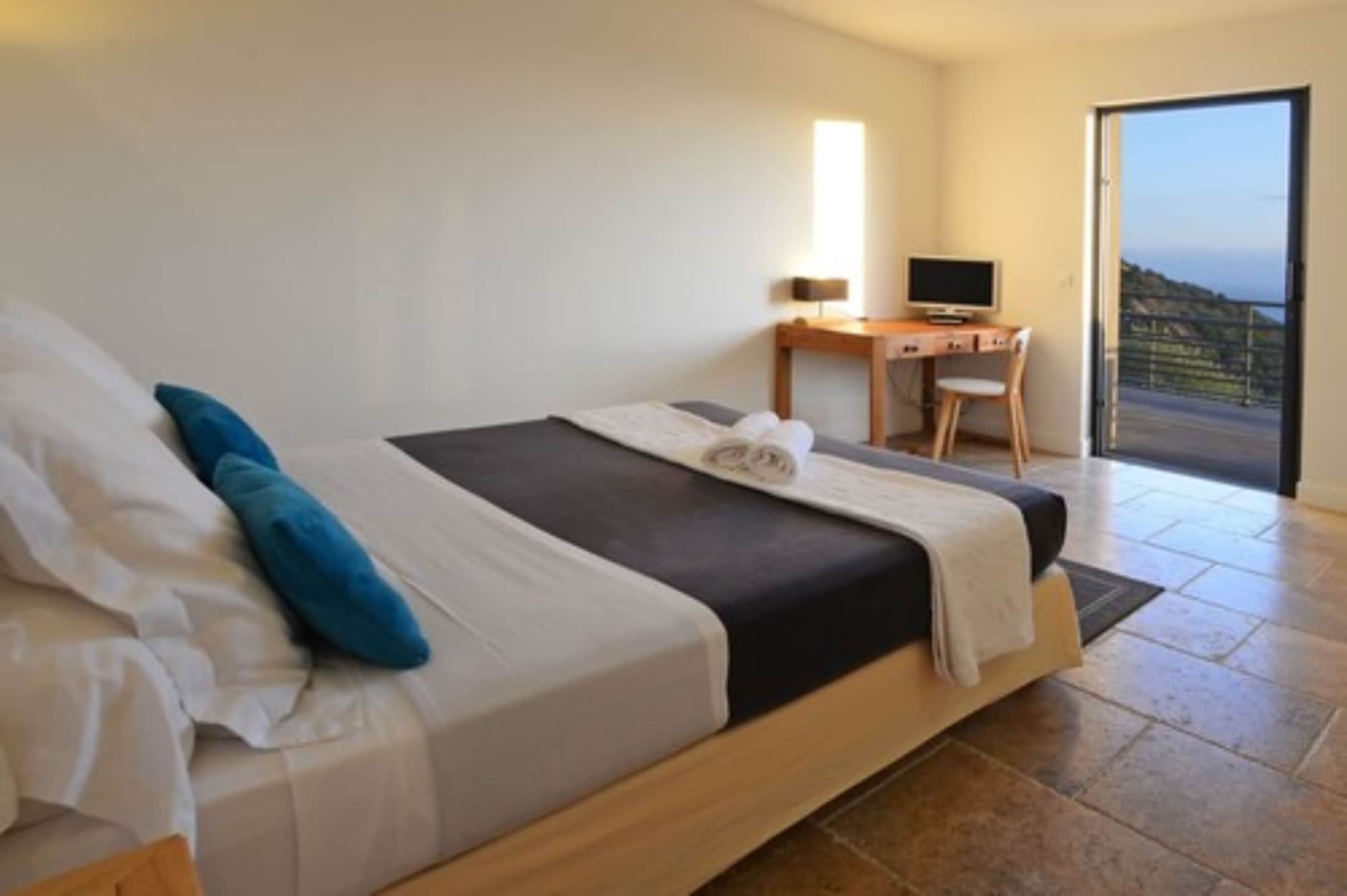 Luxury, Queen Bed, Résidence Bianca Casa 3/3